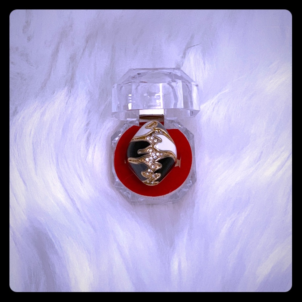 House of Harlow 1960 Black White Ring